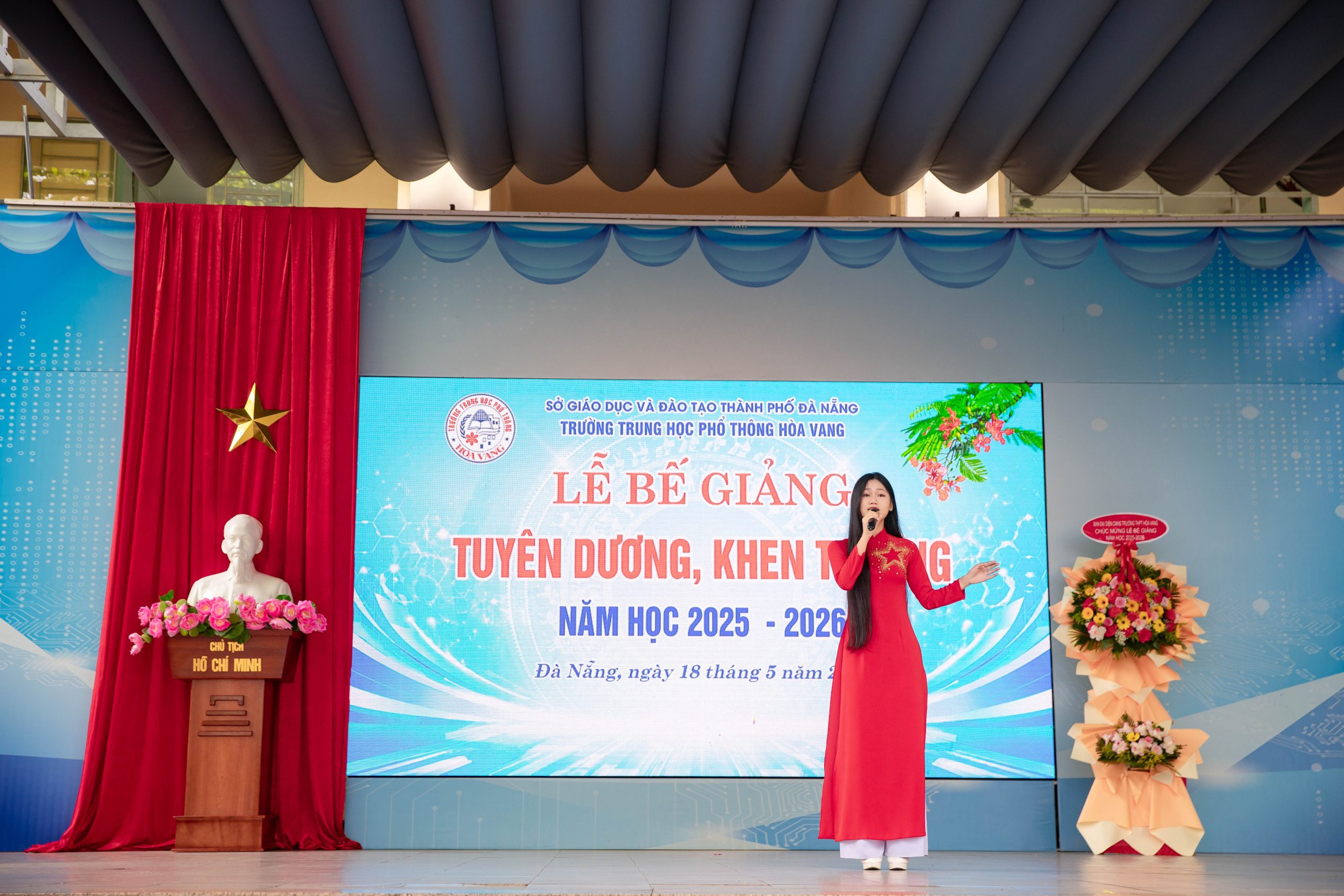 LẾ BẾ GIẢNG VÀ TUYÊN DƯƠNG KHEN THƯỞNG NĂM HỌC 2025-2026 LẾ BẾ GIẢNG VÀ TUYÊN DƯƠNG KHEN THƯỞNG NĂM HỌC 2025-2026